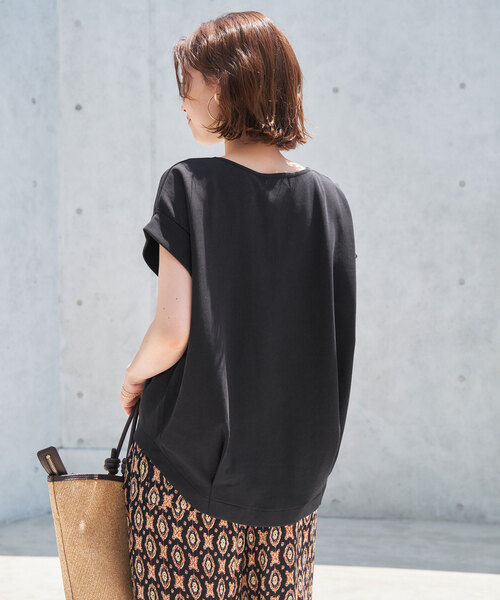 SLOBE IENA(スローブイエナ)の「《WEB限定/追加》ダンボールポンチニュアンスプルオーバー(Tシャツ/カットソー・レディース・ブラック/ホワイト/ブラウン・FREE)」の18枚目の写真