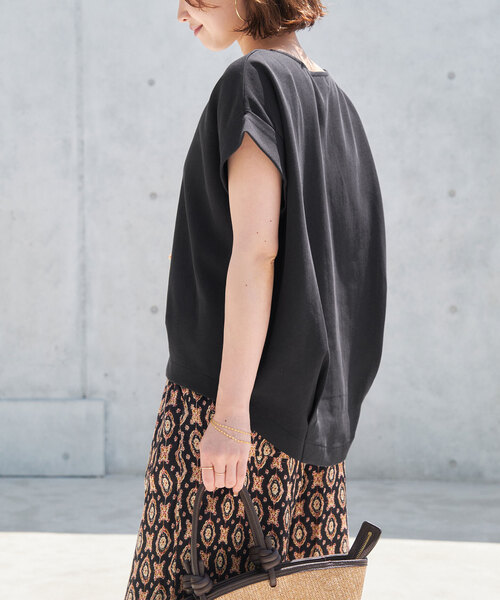 SLOBE IENA(スローブイエナ)の「《WEB限定/追加》ダンボールポンチニュアンスプルオーバー(Tシャツ/カットソー・レディース・ブラック/ホワイト/ブラウン・FREE)」の19枚目の写真
