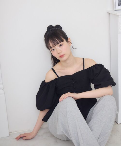 ems excite（エムズエキサイト）の「オフショルバルーンBL（シャツ/ブラウス・レディース・ホワイト/ブラック/ナチュラル・FREE）」の5枚目の写真