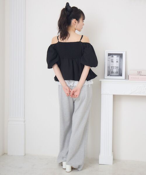 ems excite（エムズエキサイト）の「オフショルバルーンBL（シャツ/ブラウス・レディース・ホワイト/ブラック/ナチュラル・FREE）」の8枚目の写真