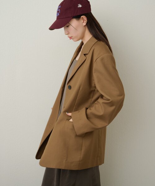 Omekashi(オメカシ)の「パワショルテーラードジャケット(テーラードジャケット・レディース・ネイビー/ボルドー/グレー/ブラウン/キャメル・38/36)」の17枚目の写真