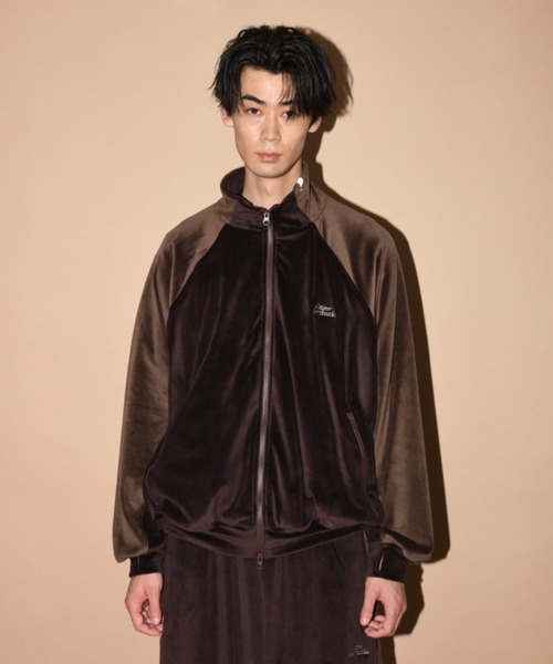 SUPERTHANKS（スーパーサンクス）の「ベロアコンビネーションブルゾンVelour Panel Stand-collar Blouson（ブルゾン・メンズ・ブラウン/ブラック×グレー/ブラック×ブラック・L/M/S）」の8枚目の写真