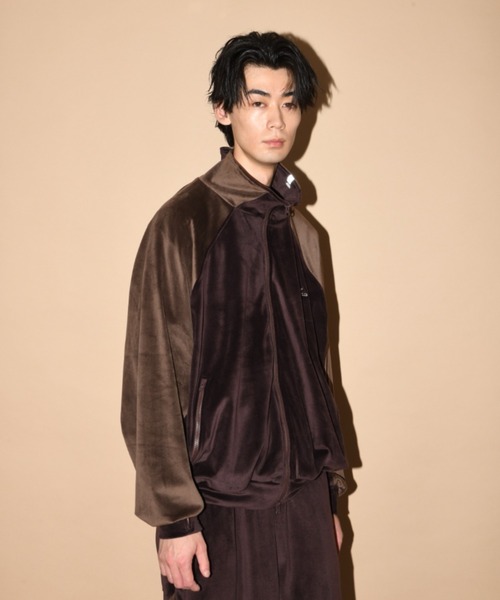 SUPERTHANKS（スーパーサンクス）の「ベロアコンビネーションブルゾンVelour Panel Stand-collar Blouson（ブルゾン・メンズ・ブラウン/ブラック×グレー/ブラック×ブラック・L/M/S）」の6枚目の写真