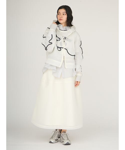 emmi（エミ）の「ラインシアーダンボールジップフーディーブルゾン