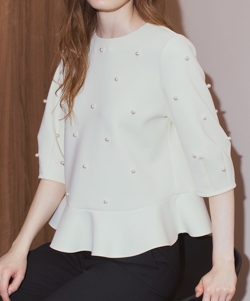 STRAWBERRY-FIELDS（ストロベリーフィールズ）の「パールライトダンボール_パール付きジャージプルオーバー（Tシャツ/カットソー・レディース・オフホワイト/グレー・2）」の2枚目の写真