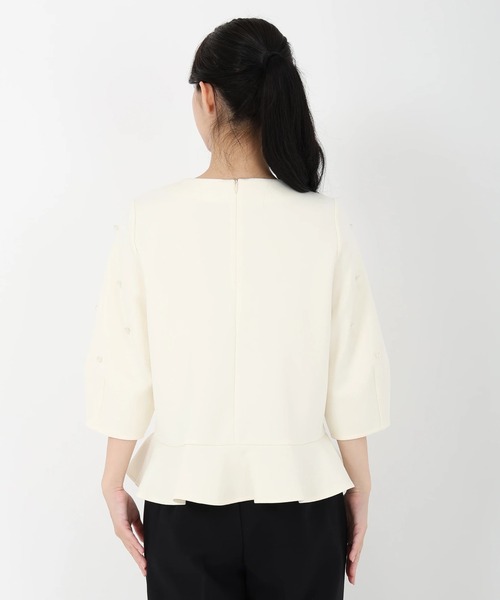 STRAWBERRY-FIELDS（ストロベリーフィールズ）の「パールライトダンボール_パール付きジャージプルオーバー（Tシャツ/カットソー・レディース・オフホワイト/グレー・2）」の7枚目の写真