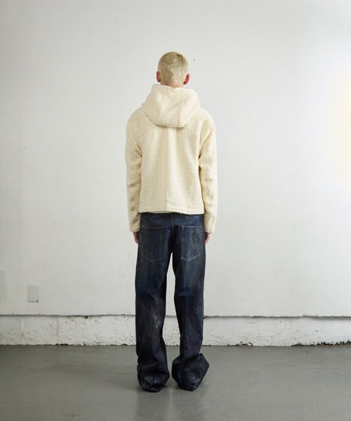 NVRFRGT(ネヴァーフォーゲット)の「FULL ZIP UP HOODIE(パーカー・メンズ・ホワイト/ブラック・1/2)」の6枚目の写真