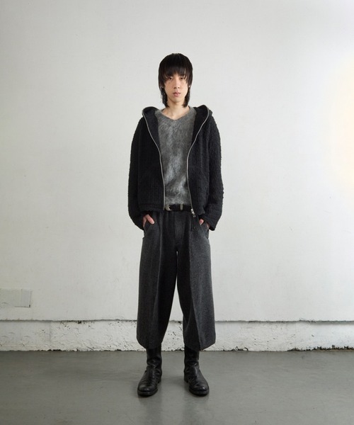 NVRFRGT(ネヴァーフォーゲット)の「FULL ZIP UP HOODIE(パーカー・メンズ・ホワイト/ブラック・1/2)」の8枚目の写真