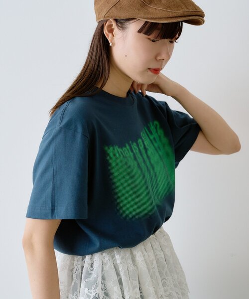 WHIMSIC(ウィムジック)の「【UNISEX】 ミラージュ シルクスクリーン プリントT(Tシャツ/カットソー・レディース・ネイビー/ホワイト・1/2)」の4枚目の写真