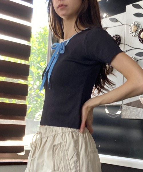 tolene(トレネ)の「ホルターネック クロップド丈 バイカラー 半袖カットソー(Tシャツ/カットソー・レディース・イエロー/ブラック・FREE)」の7枚目の写真