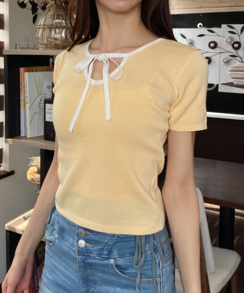 tolene(トレネ)の「ホルターネック クロップド丈 バイカラー 半袖カットソー(Tシャツ/カットソー・レディース・イエロー/ブラック・FREE)」の14枚目の写真