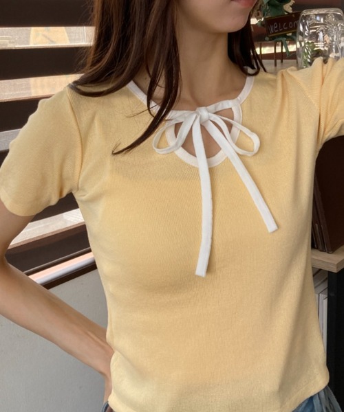 tolene(トレネ)の「ホルターネック クロップド丈 バイカラー 半袖カットソー(Tシャツ/カットソー・レディース・イエロー/ブラック・FREE)」の17枚目の写真