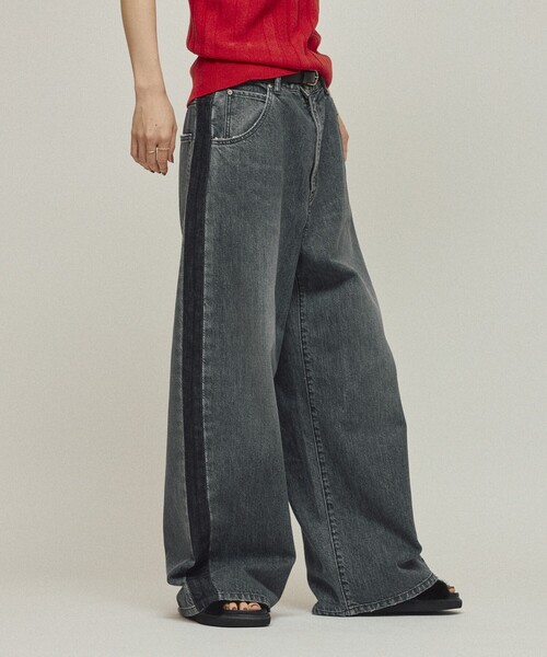 Johnbull（ジョンブル）の「JOHNBULL/ジョンブル サイドラインデニムパンツ / ワイドシルエット カーブデニム / JL253P10（デニムパンツ・レディース・ブラック/ネイビー・M/S）」の13枚目の写真