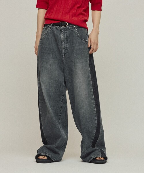 Johnbull（ジョンブル）の「JOHNBULL/ジョンブル サイドラインデニムパンツ / ワイドシルエット カーブデニム / JL253P10（デニムパンツ・レディース・ブラック/ネイビー・M/S）」の14枚目の写真