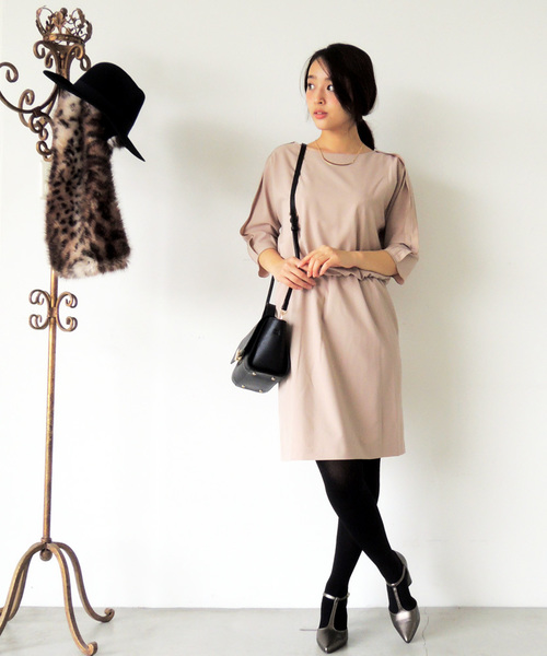 N.(N. Natural Beauty Basic)(エヌエヌナチュラルビューティーベーシック)の「テープフリルドルマンワンピース(ワンピース・レディース・ベージュ/ネイビー/グレー/ブラック・MEDIUM)」の3枚目の写真