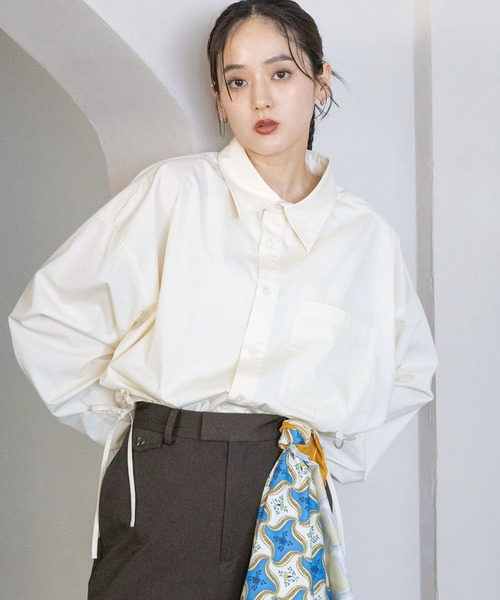 RAGEBLUE（レイジブルー）の「サイドリボン/デザインルーズシャツ（シャツ/ブラウス・レディース・オフホワイト/ワインレッド/ブラック/ブルー・FREE）」の2枚目の写真