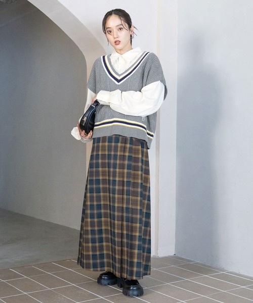 RAGEBLUE（レイジブルー）の「サイドリボン/デザインルーズシャツ（シャツ/ブラウス・レディース・オフホワイト/ワインレッド/ブラック/ブルー・FREE）」の12枚目の写真