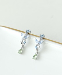 蝶々ビジュピアス