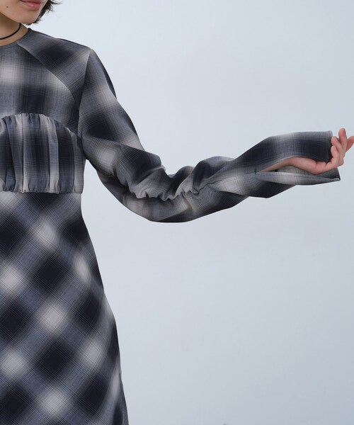 CODE A（コードエー）の「shadow check femi dress（ワンピース・レディース・ブラウン系その他2/ネイビー系1・36/38）」の13枚目の写真