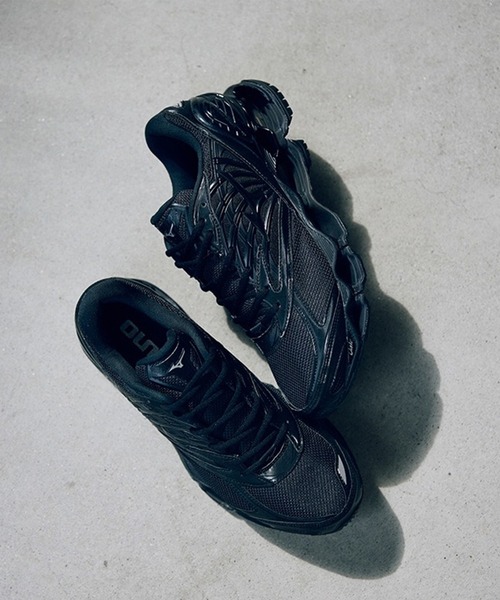 MIZUNO(ミズノ )の「【MUZUNO】WAVE PROPHECY LS(スニーカー・メンズ・ホワイト/ブラック・26.5cm/27.5cm/28cm)」の1枚目の写真