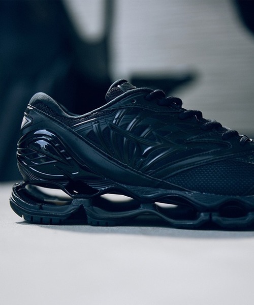 MIZUNO(ミズノ )の「【MUZUNO】WAVE PROPHECY LS(スニーカー・メンズ・ホワイト/ブラック・26.5cm/27.5cm/28cm)」の9枚目の写真