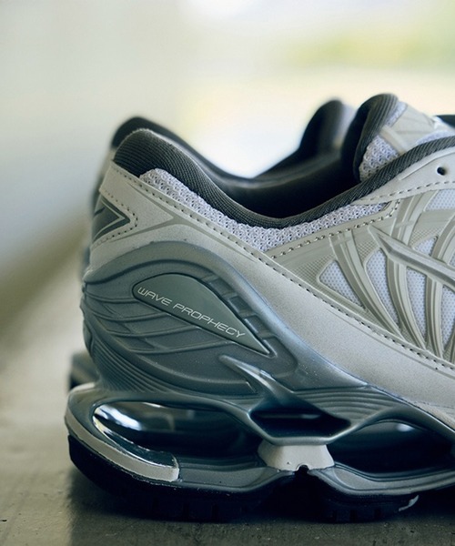 MIZUNO(ミズノ )の「【MUZUNO】WAVE PROPHECY LS(スニーカー・メンズ・ホワイト/ブラック・26.5cm/27.5cm/28cm)」の14枚目の写真