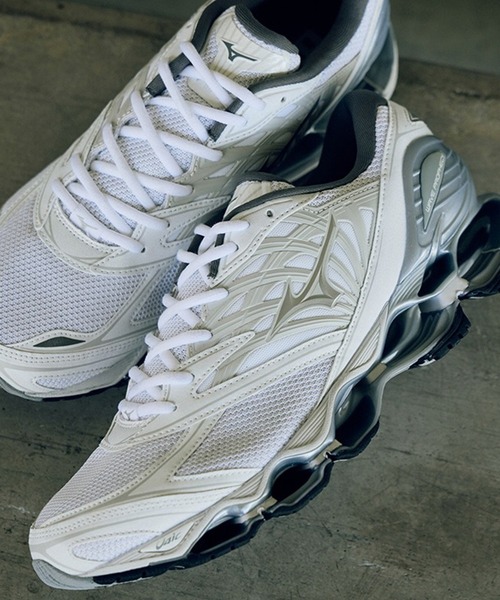 MIZUNO(ミズノ )の「【MUZUNO】WAVE PROPHECY LS(スニーカー・メンズ・ホワイト/ブラック・26.5cm/27.5cm/28cm)」の15枚目の写真