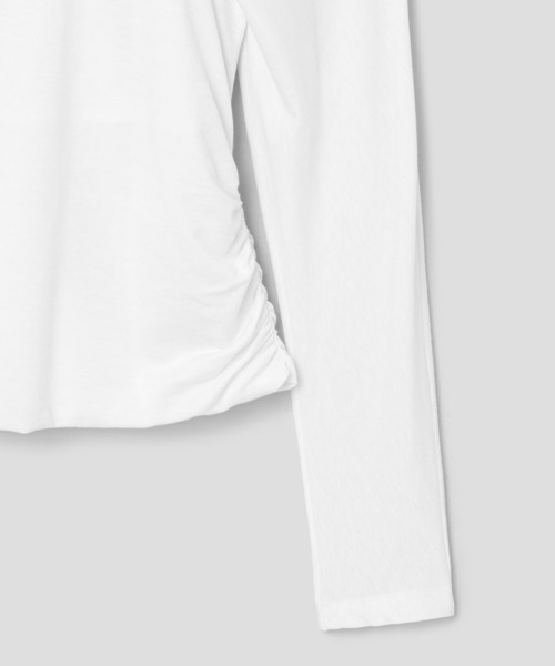 anggae(アンゲ)の「anggae/アンゲ PETAL OFF SHOULDER T-SHIRT オフショルダー カットソー(Tシャツ/カットソー・レディース・ホワイト/ブラック・S/M)」の14枚目の写真