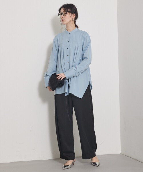 qualite(カリテ)の「【ニットにレイヤードしてもかわいい!】ランダムヘムシャツ/秋服/オフィスカジュアル(シャツ/ブラウス・レディース・オフホワイト/ブルー/ブラック・フリー)」の4枚目の写真