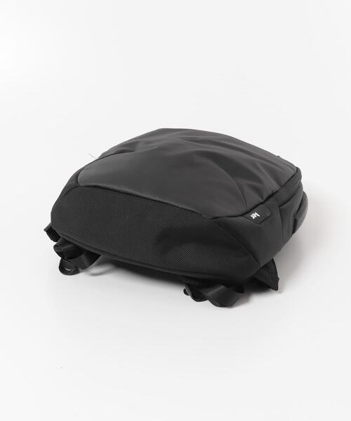 Aer（エアー）の「Aer　Slim Pack 2（バックパック/リュック・メンズ・ブラック・FREE）」の3枚目の写真