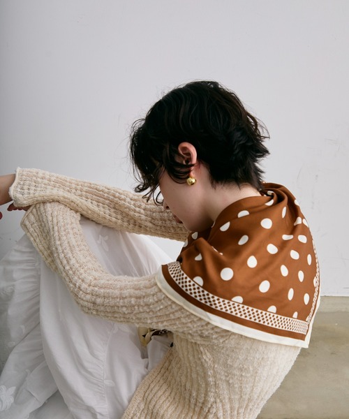 ポルカドットトライアングルスカーフ（ストール/ショール）｜Trish