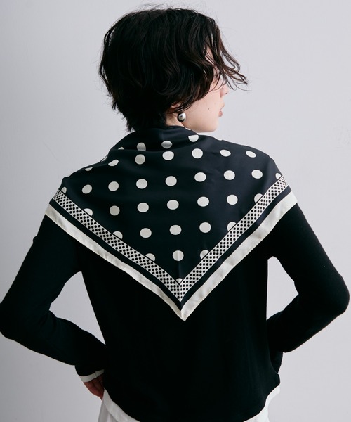 ポルカドットトライアングルスカーフ（ストール/ショール）｜Trish