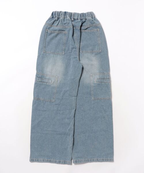 URBAN CHERRY（アーバンチェリー）の「カーブステッチカーゴデニムパンツ（デニムパンツ・キッズ・ブルー・110cm/120cm/140cm/130cm/150cm）」の3枚目の写真