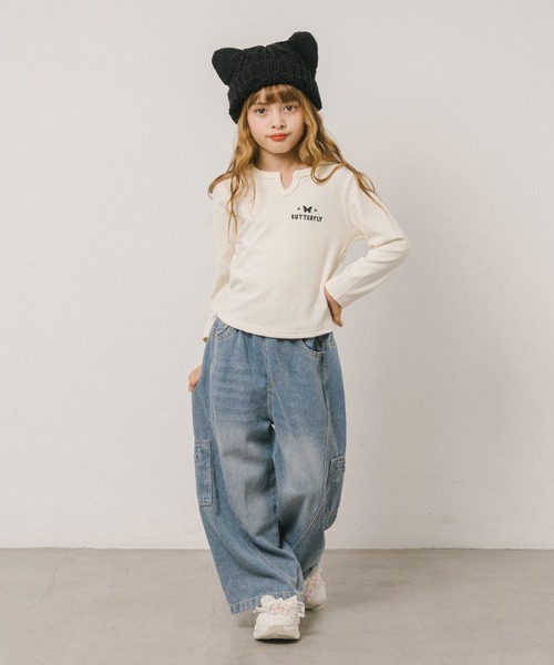 URBAN CHERRY（アーバンチェリー）の「カーブステッチカーゴデニムパンツ（デニムパンツ・キッズ・ブルー・110cm/120cm/140cm/130cm/150cm）」の17枚目の写真