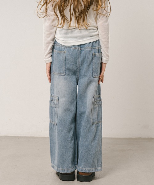 URBAN CHERRY（アーバンチェリー）の「カーブステッチカーゴデニムパンツ（デニムパンツ・キッズ・ブルー・110cm/120cm/140cm/130cm/150cm）」の9枚目の写真