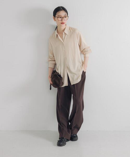 URBAN RESEARCH（アーバンリサーチ）の「レギュラーカラーシルキーシャツ（Tシャツ/カットソー・レディース・オフホワイト/ライトベージュ・FREE）」の7枚目の写真