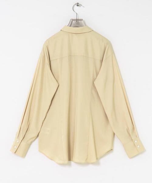 URBAN RESEARCH（アーバンリサーチ）の「レギュラーカラーシルキーシャツ（Tシャツ/カットソー・レディース・オフホワイト/ライトベージュ・FREE）」の3枚目の写真