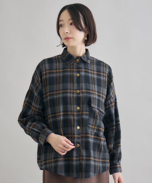 Paradise Picnic（パラダイスピクニック）の「ポケ付起毛チェックビッグシャツ（シャツ/ブラウス・レディース・ブルー/チャコールグレー/キャメル・FREE）」の2枚目の写真