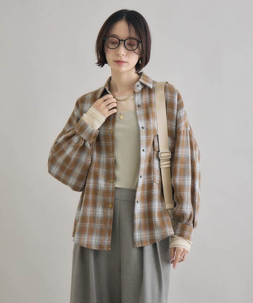 Paradise Picnic（パラダイスピクニック）の「ポケ付起毛チェックビッグシャツ（シャツ/ブラウス・レディース・ブルー/チャコールグレー/キャメル・FREE）」の17枚目の写真