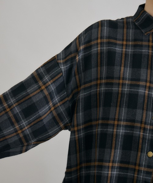Paradise Picnic（パラダイスピクニック）の「ポケ付起毛チェックビッグシャツ（シャツ/ブラウス・レディース・ブルー/チャコールグレー/キャメル・FREE）」の10枚目の写真