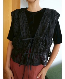 TRUNC（トランクエイティーエイト）の「Embroidery Ribbon Vest（ベスト）」