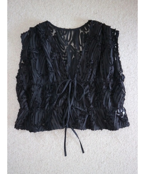 TRUNC（トランクエイティーエイト）の「Embroidery Ribbon Vest（ベスト・レディース・ベージュ/ブラック・FREE）」の4枚目の写真