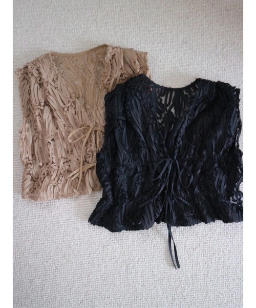 TRUNC（トランクエイティーエイト）の「Embroidery Ribbon Vest（ベスト・レディース・ベージュ/ブラック・FREE）」の5枚目の写真