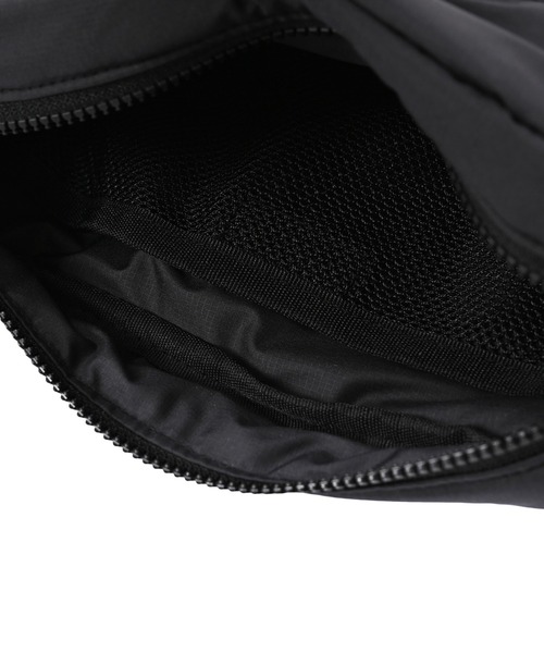 NEW BALANCE(ニューバランス)の「Pertex(R)ショルダーポーチ(ショルダーバッグ・メンズ・グレー/ブラック/セージグリーン・ONE SIZE)」の7枚目の写真