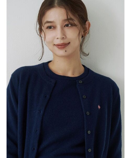 POLO BCS（ポロ ビーシーエス）の「【POLO BCSコラボ】カシミヤ100クルーネックカーデ（カーディガン/ボレロ・レディース・ライトブルー/ネイビー/グレー・MEDIUM）」の3枚目の写真