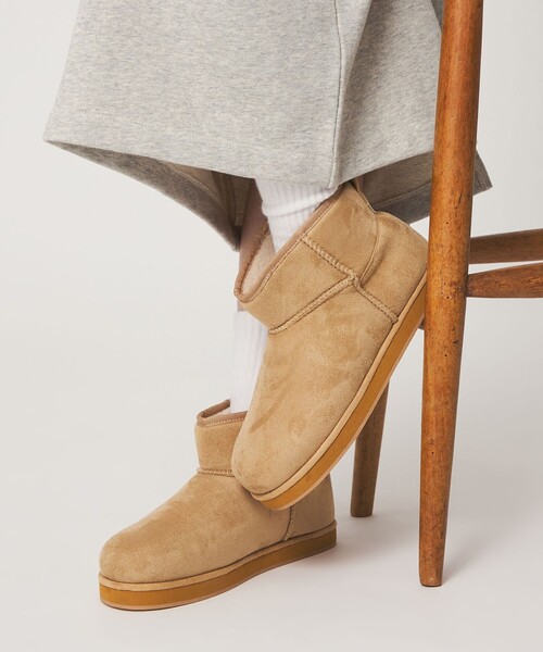 CITEN（シテン）の「<CITEN>フェイクムートンショートブーツ（ブーツ・レディース・グレー系/ベージュ・S/L/M）」の2枚目の写真