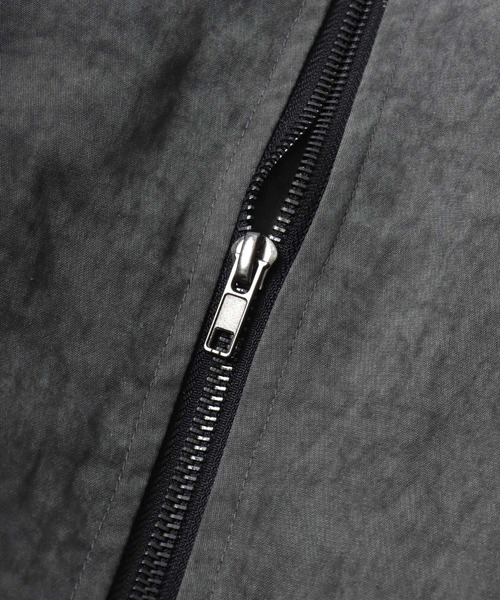 MRU(エムアールユー)の「2026AW MRU/エムアールユー オーバーサイズ ヴィンテージ フェード加工 MA-1 薄中綿ブルゾン ミリタリージャケット(MA-1・メンズ・ブラック/カーキ・L/M/XL)」の4枚目の写真