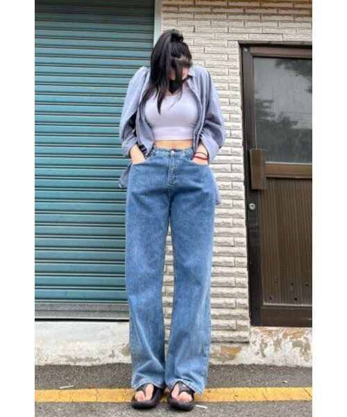AVANDRESS(アバンドレス )の「BUCKLE WIDE DENIM PANTS STONE BLUE(デニムパンツ・レディース・その他・X-LARGE/LARGE/MEDIUM)」の21枚目の写真