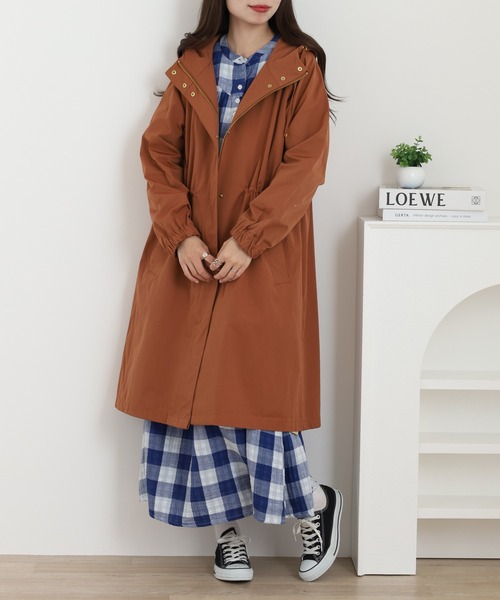 OMNES（オムネス）の「撥水加工マウンテンパーカー ロング（マウンテンパーカー・レディース・キャメル/カーキ・M）」の7枚目の写真