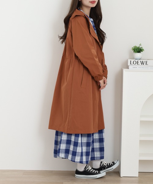 OMNES（オムネス）の「撥水加工マウンテンパーカー ロング（マウンテンパーカー・レディース・キャメル/カーキ・M）」の9枚目の写真